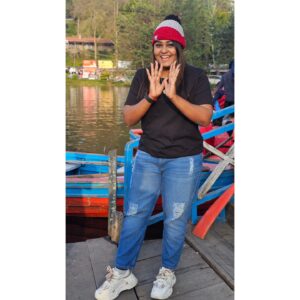 Akalya Venkatesan Instagram - கடலலை கரையை கடந்திடுமா
காதலை உலகம் அறிந்திடுமா🥰🥰🥰