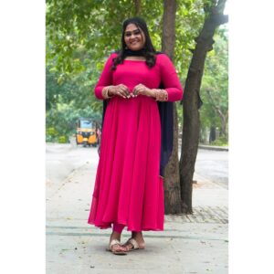 Akalya Venkatesan Instagram - Be yourself 🩷🩷🩷 @_gina_couture 
@suganvino_vs 😍