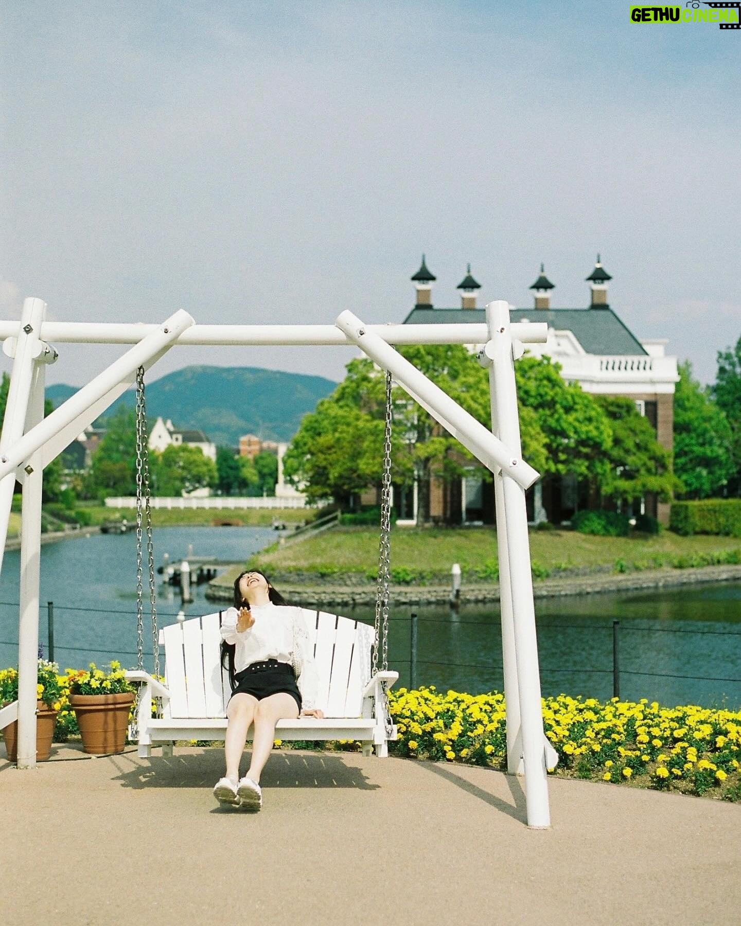 Akane Haga - 3 Likes - #ねちんふぃるむ
去年、ハウステンボスに行ったんです🎠🫶🏻
その時に撮ったねちんふぃるむが
さすがに可愛すぎるので、
植村さん卒業前に公開させてください!
まずは、帰りたくない植村さん⏳
#juicejuice #植村あかり さん
#film #filmphotography #film_jp
#helloproject #morningmusume24
#フィルム #フィルムカメラ
#モーニング娘24 #羽賀朱音
