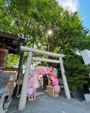 Akane Haga Instagram - ⁡
⁡
⁡
｢札幌諏訪神社｣に行ってきました🌸
⁡
⁡
早朝にお仕事をひとつしてから、
朝の9時に参拝をしたのですが……
⁡
眠気が吹き飛ぶくらい可愛かった〜〜！笑
⁡
⁡
すごく神秘的な写真も
生田さんが撮影してくださったので、
明日、また載せますね☁️🫶🏻
⁡
⁡
#morningmusume24 #モーニング娘24 #羽賀朱音
#photo #by #櫻井梨央 #ちゃん #3人で行った
#札幌諏訪神社 #諏訪神社 #北海道 #札幌 #神社
#北の神社巡り #神社巡り #北海道観光 #札幌観光