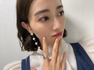 Akane Moriya Instagram - ⁡
『あざとくて何が悪いの？』
テレ朝 毎週日曜 23:55〜

あざと連ドラの主演を務めさせて頂いております🫶
これから毎週日曜よるはスケジュール空けておいてくださいね🥺💕
⁡
@azatoinsta 
⁡
#あざとくて何が悪いの