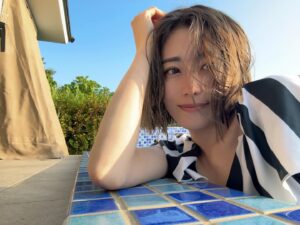Akane Moriya Instagram - ⁡
何でも話せる仲いい友だちと、初めて宮古島に行ってきました。
この日のホテルは、一目惚れというか、たまたまドライブしてた時に、遠くからもキラキラして見えた
@seawoodhotel 
に、飛込み同然でSTAYしました。
一部屋一部屋が、プライベートエリアで囲まれた、独りじめできるプールある部屋ももちろん最高なんだけど、空と海の真ん中にあるHotelって言葉がぴったりなくらい、自然と一体になれる超絶広い空間とオブジェが、もう最高✨

島でも指折りのジムに行けなかったのは残念だけど、この日は近くのジュース農園のバナナと、可愛いカフェまで足を伸ばしました🚗
旅のマストアイテムは、YouTubeの#akanensstyle
にUPしてます！

超デトックス〜
#宮古島
#tripadvisor
#resorthotel