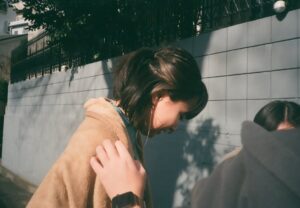 Akane Sakanoue Instagram - .
2023年もありがとうございました♡
どんな一年だったかな〜と
カレンダーや写真を見返してたのですが、
楽しいこともたくさんあったし、
時には上手くいかなくて悔しい思いもしました笑
新たな経験と学びの連続ですごく充実した一年でした！

今年も私に関わって下さった全ての方に
感謝の気持ちでいっぱいです。幸せです！
そしてみなさんの一年がより楽しかったと思ってもらえる
何かになれていたら、すごく嬉しいです☺️
今年もあと少しになりますが、良いお年をお迎えください！

来年に入ってからもお知らせしたいことが沢山あります！
待っててね〜

写真は今年撮って載せそびれてたフィルムたち
下半期は現像しそびれてるので全て上半期のもの
来年はしそびれるを減らしていきたいです