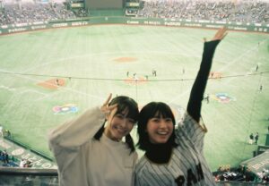Akane Sakanoue Instagram - .
2023年もありがとうございました♡
どんな一年だったかな〜と
カレンダーや写真を見返してたのですが、
楽しいこともたくさんあったし、
時には上手くいかなくて悔しい思いもしました笑
新たな経験と学びの連続ですごく充実した一年でした！

今年も私に関わって下さった全ての方に
感謝の気持ちでいっぱいです。幸せです！
そしてみなさんの一年がより楽しかったと思ってもらえる
何かになれていたら、すごく嬉しいです☺️
今年もあと少しになりますが、良いお年をお迎えください！

来年に入ってからもお知らせしたいことが沢山あります！
待っててね〜

写真は今年撮って載せそびれてたフィルムたち
下半期は現像しそびれてるので全て上半期のもの
来年はしそびれるを減らしていきたいです