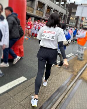 Akane Sakanoue Instagram - .
#熊本城マラソン 楽しかったー！
お祭り感にテンションがあがり、
なにより沿道での声援がすごく温かくて嬉しかったです。

インスタライブ中継でもたくさんの応援
ありがとうございました！