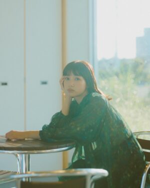 Akane Sakanoue Instagram - .
28歳になりました。
先ほどのゲリラインスタライブ
そしてSNSのコメントで
お祝いのメッセージありがとうございます☺️

27歳も皆さんに作品を届けることができて
幸せな1年でした。
また、舞台や舞台挨拶、イベントなど
直接会える機会も多くてとても嬉しかったです！
まだまだお知らせしたいことたくさんあるので
楽しみにしていただけたらと思います🙏

28歳というと本格的にアラサー突入な感じがしますが、
年齢を重ねるのが年々楽しみになっていて
30代に向けての自分磨きをしていきたいなと思います🥰

そして先ほどインスタライブでお話しました
12/9(土) 新宿のK’s cinemaにて
「違う惑星の変な恋人」の舞台挨拶に
木村監督、プロデューサーの直井さんと共に
私も登壇させていただきます。
来年の1月に本公開の映画ですが、
一足早く観ることができます！
今年みなさんに直接お会いできるも最後だと思うので、
お時間ある方は是非来てくださいね〜☺︎

Photographer：Ricky Yamada @yama.pm 
Stylist：Shuhei Kai @kaishuhei
Hair&Make-up：Eri Ito @eri.ito_hairmake