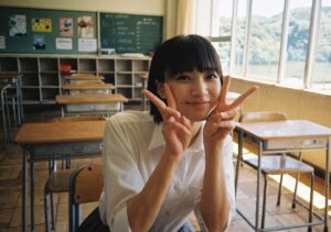 Akane Sakanoue Instagram - .
映画『神回』
気づけば公開まで3ヶ月切りました〜！

そして7月14日から新宿シネマカリテで開催される、
カリコレ (R) 2023のオープニング作品として
先行上映されることも決まりました🎊

『ぬけろ、メビウス！！』でもお世話になった
新宿シネマカリテさん🤍嬉しいな〜〜
みなさまも楽しみにしていただけたらと思います！

写真は神回の撮影オフショット
フィルムで撮ったらめちゃエモだったので
少しずつ載せていこうかな🥰
日付がとんでもなく過去だけどそこは気にしないで下さい笑

#新宿シネマカリテ
#カリコレ2023
#映画神回