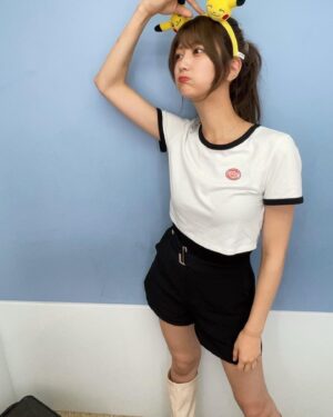 Akane Takiyama Instagram - メトロック大阪のお仕事で
関西に出張中です☺︎✨

雨予報ですが、どうにか晴れないかなー

関西出張は実家からお仕事に向かえるので、幸福度が高い...🍑

(写真は全く関係ない
いつかのピカチュウです)