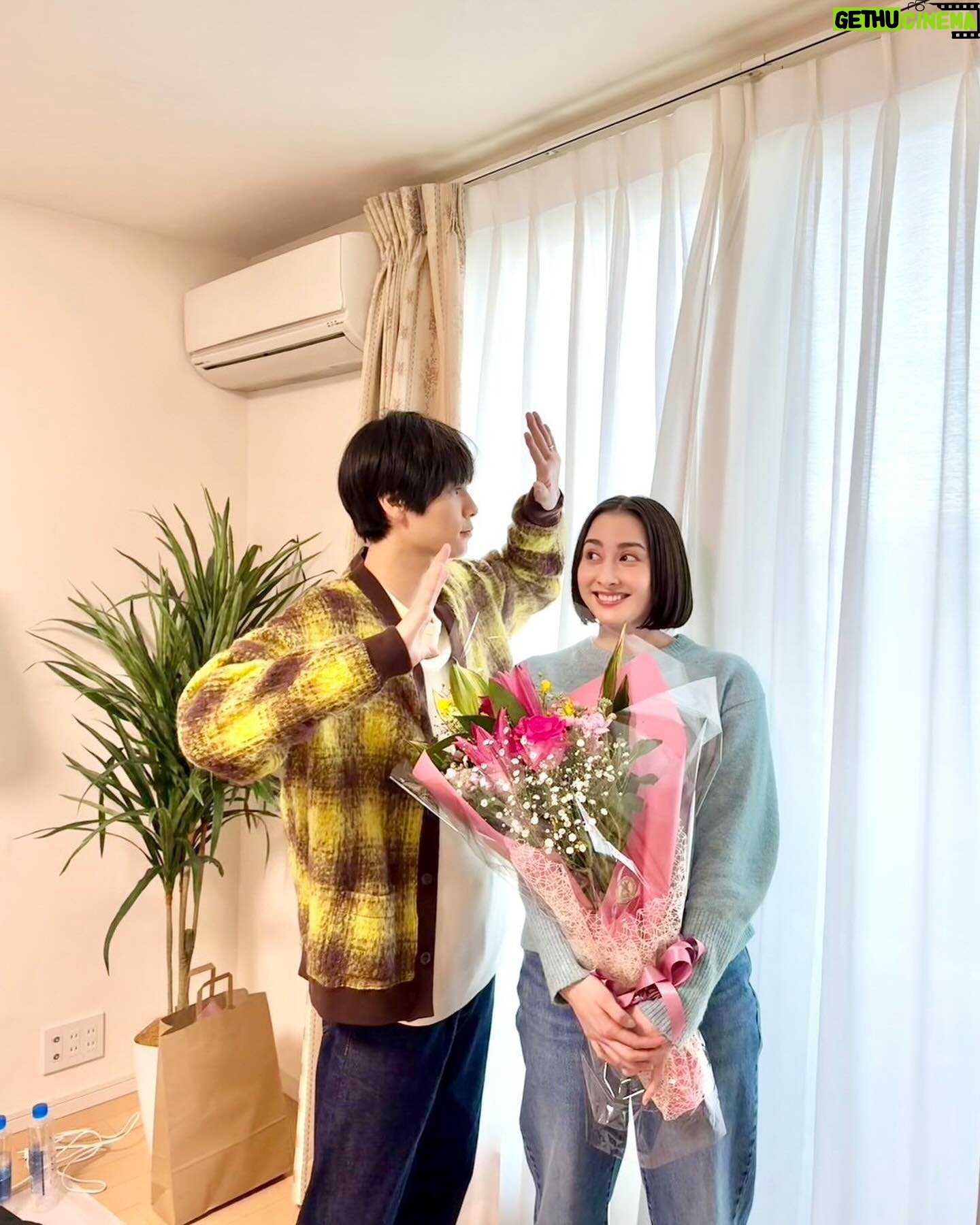 Akari Hayami - 6.3K Likes - _
#めぐる未来
3ヶ月間ありがとうございました
とにかく楽しかったなぁー
終わっちゃったの寂しいなぁー
りくくんはじめ、素敵なキャスト、スタッフ
みんなに出会えて幸せでした!!!
めぐるさんありがとうばいばい🥹🫶
#最後の番宣
#衣装タグつけしてます