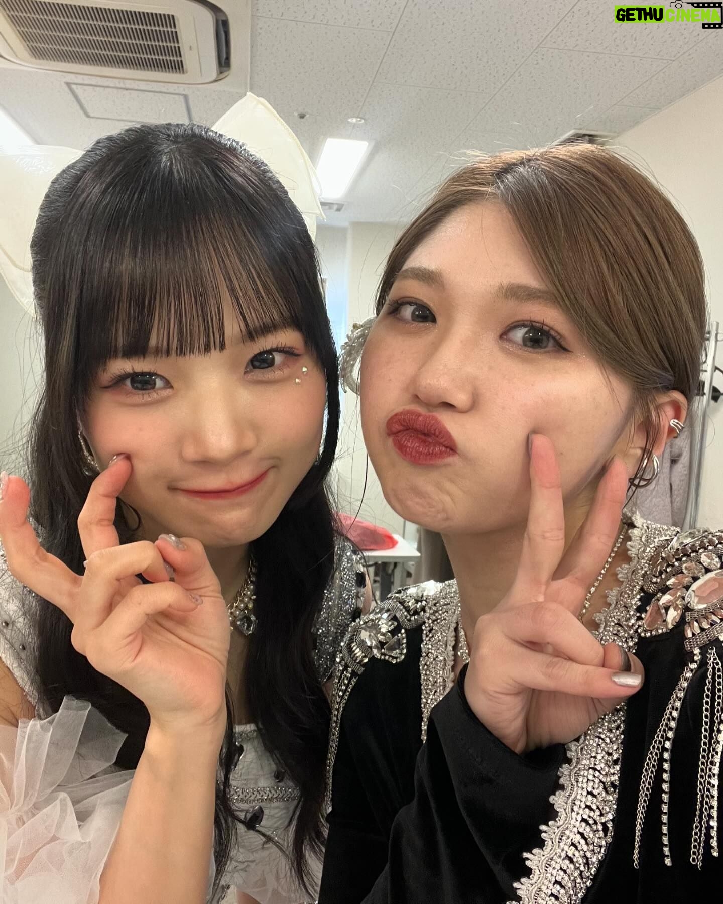 Akari Takeuchi - 7.6K Likes - 1.この前ふとLINEした時信じられないくらい既読が早すぎてビビりました🙂✌️
2.ソロデビューおめでとう🥳👏✨
がんばってね!😁✊