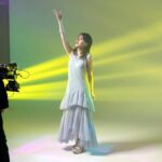 Akari Kito Instagram - 💎「夢の糸」発売まであと5日💎 オフショットを発売日まで毎日お届け！ 本日はMV撮影時の一コマ📷 MVの世界観にマッチしたこちらの衣装もとても綺麗🩵 #鬼頭明里 6thシングル 「夢の糸」1月31日発売❗️ https://kitoakari.com/yumenoito 30日には生配信も🫶 https://youtube.com/live/wUMtD9V-C2cZ
