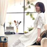 Akari Kito Instagram - 📯発売まであと3日🎺 #鬼頭明里 2ndアルバム「Luminous」 10月12日(水)発売✨ ジャケ写撮影のオフショットです📸 3枚目は、噂のサンキャッチャー☀️✨ ※詳細はファンクラブの「スペシャル スタッフブログ」をチェック‼️ 💿CD情報 kitoakari.com/luminous 🎶クロスフェード試聴 youtu.be/sMn971wG_TQ 🎭 リード曲「Esquisse」 MV youtu.be/hcGsPuAMZI8 🎧先行配信 kitoakari.lnk.to/Esquisse