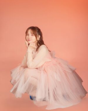 Akari Kito Instagram - 🍑🆕アーティスト写真公開🍑

𝟏𝟎月𝟏𝟏日(水)発売
𝟝𝕥𝕙 𝕊𝕚𝕟𝕘𝕝𝕖「Magie×Magie」🐰

初回限定盤・通常盤・アニメ盤の3形態🎵✧⋆˖

💿初回限定盤特典
- MUSIC VIDEO
- ジャケット・MV撮影 MAKING
- ブックレット

💿アニメ盤 特別仕様 描き下ろしジャケット

発売を記念したキャンペーンもあります🌟

kitoakari.com/magie-magie