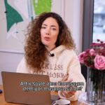 Akasya Asıltürkmen Instagram - 2024 senesinde “biliyorum ama konuşamıyorum” cümlesini tarihe gömelim mi hep birlikte? İngilizce öğrenmekten ötesini öneriyorum. İngilizce sosyalleşmek! @meet2talk.cafe bize online, kids ve cafe seçenekleriyle bu fırsatı sunuyor işte. Hem de yeni yıla zamlı değil indirimle merhaba diyoruz. Takipçilerim, sevgili dostlarım için 15 Ocak’a kadar geçerli 12 aylık Online üyeliklerde P indirim sözü aldım. Kodu da “akasya50” 🍎 Belki bir oturumda bir araya bile gelebiliriz. 😃 #eğitim #onlineeğitim #english #reels #keşfet #reklam