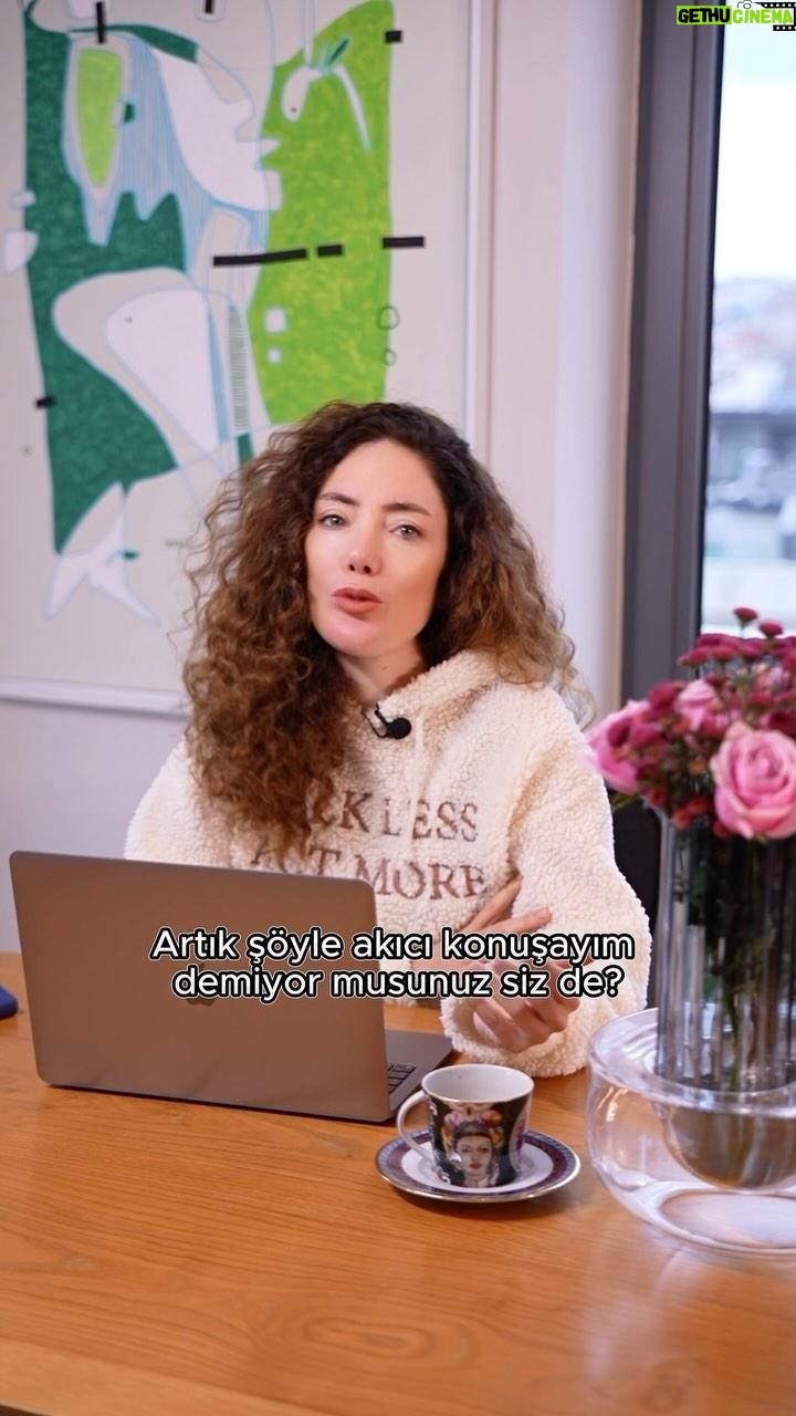 Akasya Asıltürkmen - 1.9K Likes - 2024 senesinde “biliyorum ama konuşamıyorum” cümlesini tarihe gömelim mi hep birlikte? İngilizce öğrenmekten ötesini öneriyorum. İngilizce sosyalleşmek! @meet2talk.cafe bize online, kids ve cafe seçenekleriyle bu fırsatı sunuyor işte. Hem de yeni yıla zamlı değil indirimle merhaba diyoruz. Takipçilerim, sevgili dostlarım için 15 Ocak’a kadar geçerli 12 aylık Online üyeliklerde P indirim sözü aldım.
Kodu da “akasya50” 🍎 Belki bir oturumda bir araya bile gelebiliriz. 😃
#eğitim #onlineeğitim #english #reels #keşfet #reklam