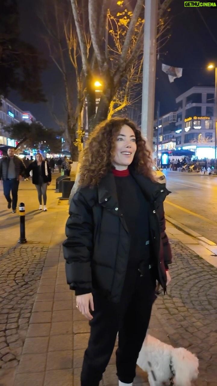 Akasya Asıltürkmen - 3.1K Likes - Toprak bizim hazinemiz. Eti Burçak da bu hazineye tam 15 yıldır sahip çıkıyor ve geleceğimizi koruyor.
#EtiBurçak #toprağımızhazinemiz #işbirliği @mutlulukdeninceakla
