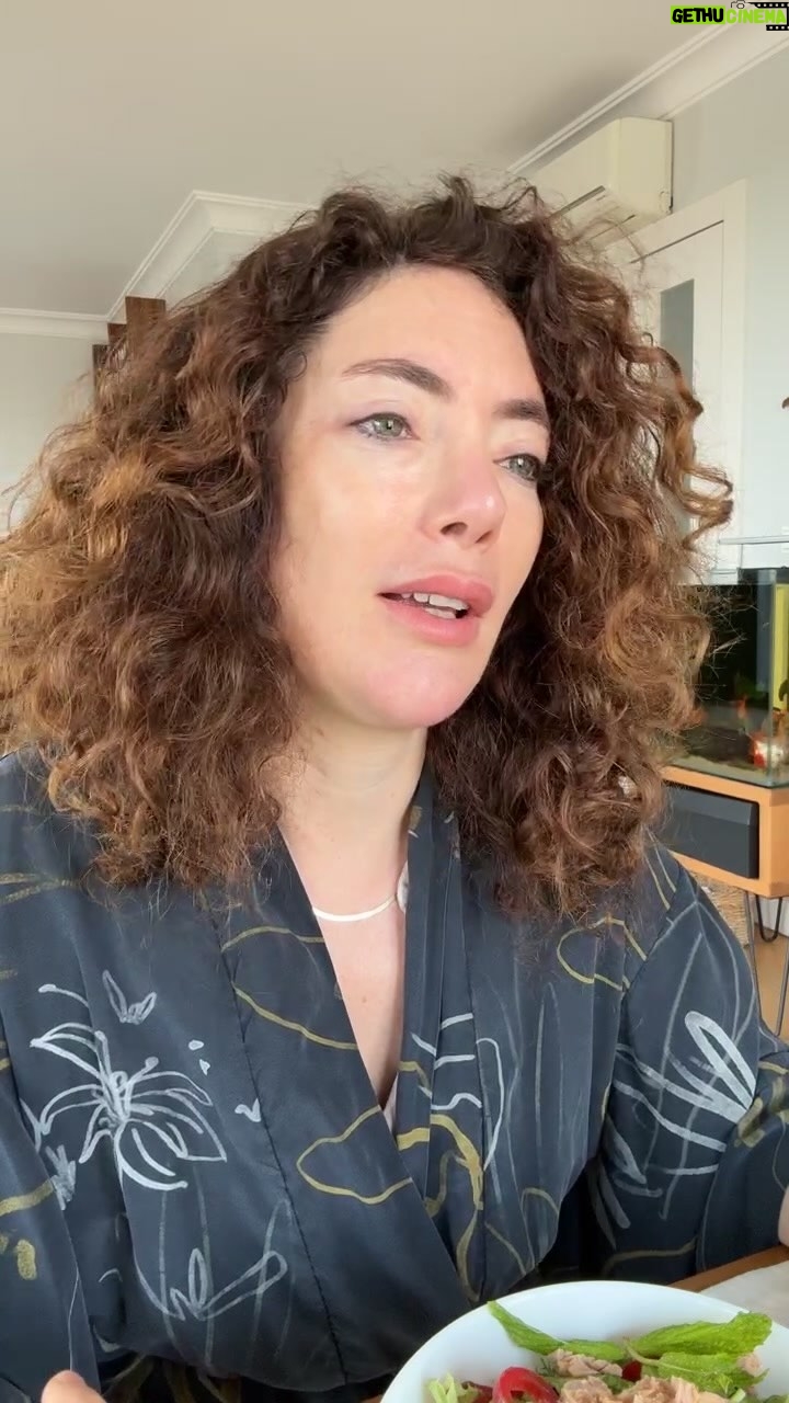 Akasya Asıltürkmen Instagram - Çekim yasası konuşuldu sayılır. 🫐😊Geç annelik de konuştuk tabii. 🎈🌱🌱🌱🌱