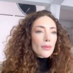 Akasya Asıltürkmen Instagram - Harika biriyle tanıştım ve çalıştım! 🫶 Enerjisi sohbeti içtenliğiyle en sevdiklerimiz arasında yerini aldı! ✨ @akasyasilturkmen