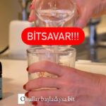 Akasya Asıltürkmen Instagram - Seneler önce öz bakımın önemini anlatmak için Bitli Rapunzel’i yazdığımda bitlenmek benim için bir çocukluk anısıydı. Taa ki geçen sene Pera bitlenene kadar! Tahmin edersiniz ki Pera’nın beş kişilik saçı var benim gibi. Bu arada bitlenmeni sosyal sınıf, temizlik vs ile çok da alakası yok. Tabii ki temizlik önemli ama korunmak daha önemli. Çünkü bit temiz kafa seviyor!!! Bu sene kendi ellerimle bir solüsyon hazırladım. Araştırmalarım sonucu ortaya çıkan karışımı rahatlıkla evde hazırlayabilirsiniz. Lavanta yağı erkek çocukları için önerilmiyor. Kızlar için bir sakınca yok. Sadece çay ağacı yağı bile çok koruyor. Ayrıca çay ağacı yağını normal şampuana da katabilirsiniz. Bitsiz bir okul sezonu olsun. 🙏🏻🤍 #tavsiye #akasyatips #öneri #bit #reels #bitlirapunzel