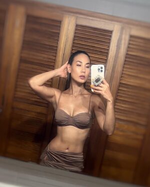 Akemi Nakamura Instagram - La magia de tenerlo todo! ✨la ultima foto lo explica perfectamente 😍!