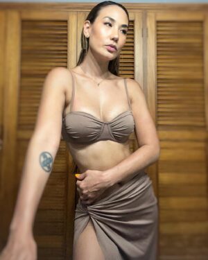 Akemi Nakamura Instagram - La magia de tenerlo todo! ✨la ultima foto lo explica perfectamente 😍!