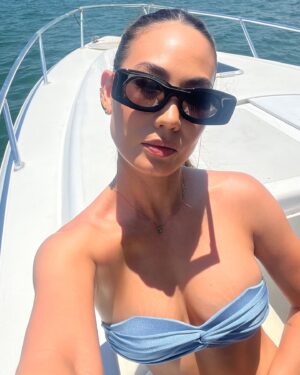 Akemi Nakamura Instagram - Catch me by the sea! 🌊🛥️⚓️