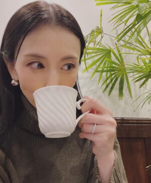 Akiko Hinagata Instagram - ちょっと一休み
喫茶店て良いよね
#カフェも良いけど喫茶店も好き