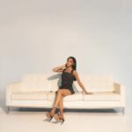 Akira Akbar Instagram – 👽

sittin’ up in my room🎶

shot by @mr_dadams 
styled by @treneztheceo 
hair @kittywedie 
makeup @mylahmorales