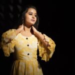 Akshaya Kandamuthan Instagram - You wanna get to know a woman in a yellow dress💛. She’s bright✨. She’s something different🦋. Wearing the warmth of the sun. Here we have our dazzling @akshaya_kandamuthanoffi . . . . . . Thank you @jones.hustler ♥️ #model #add #addshoot #yellow #yellowdress #trending #trendingsongs #trendingpeople #photoshoot #sony #sonyr3 #photography #akshaya #vijaytv #vijaytelevision