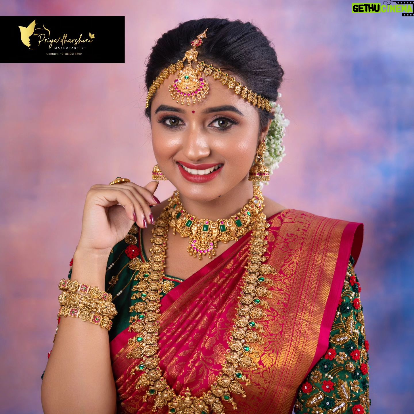 Akshaya Kandamuthan Instagram - Crafting perfection for the perfect person - the stunning @akshaya_kandamuthanoffi πβ¨ A heartfelt thank you for your trust and unwavering support. It's been an absolute joy bringing out your natural beauty. Thank you for the perfect flowers from @dj_flowers_garlands Here's to many more glamorous moments together! ππ #PriyadharshiniMakeupArtist #PerfectLook #AkshayaKandamuthan #Gratitude #MakeupMagic #BeautyEnhanced