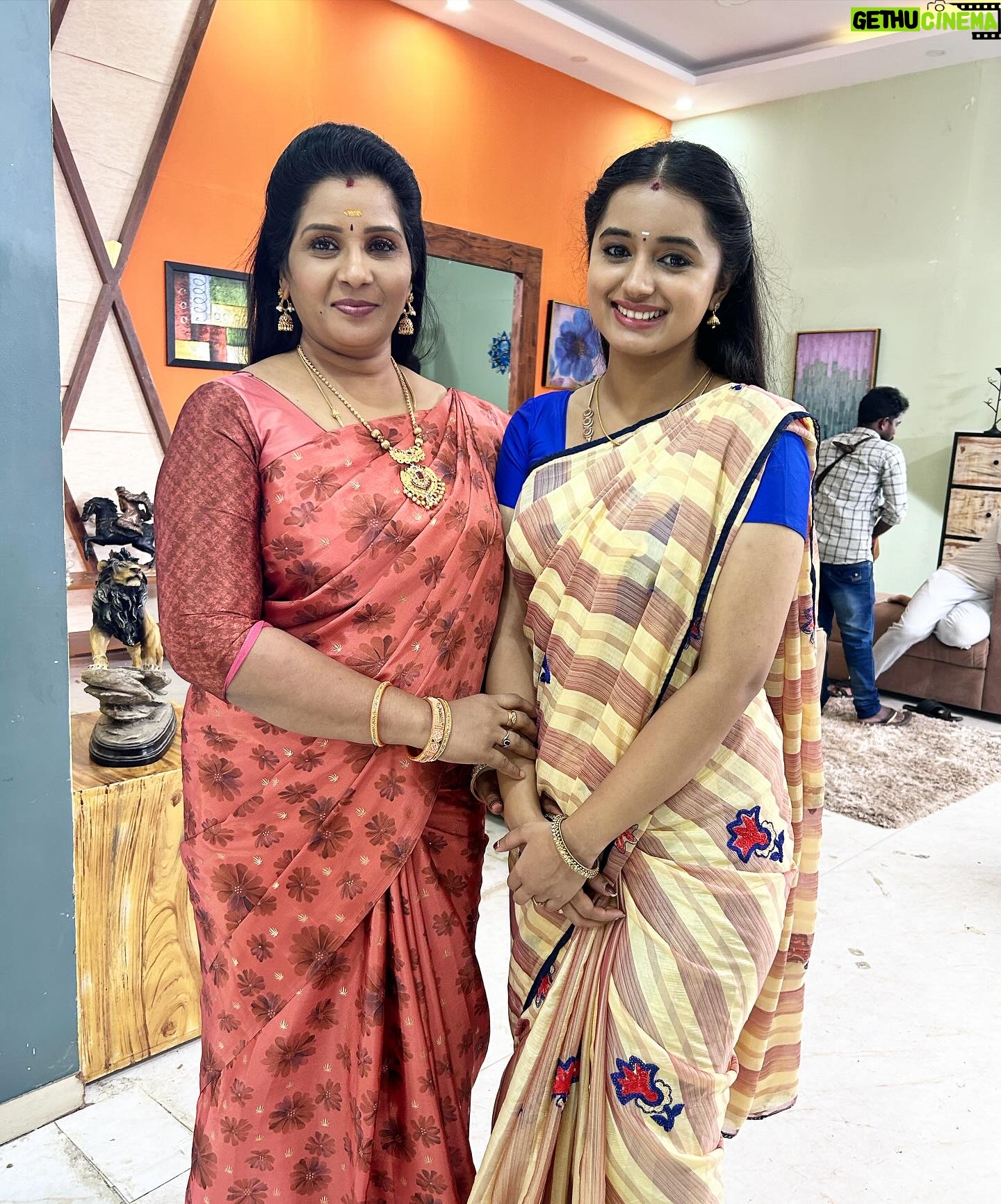 Akshaya Kandamuthan Instagram - Aahakalyanam spot clicking ❤️❤️❤️ @akshaya_kandamuthanoffi #reels #picoftheday #vijaytvserial #aahakalyanam❤ #shooting #actress