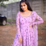 Akshaya Kandamuthan Instagram - Beautiful dress from @visha_boutique_ Makeup @linyanivetha Jew @littlefingers_bridal_jewellery