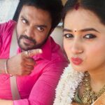 Akshaya Kandamuthan Instagram - While shooting Aaha Kalyanam with Jerry 😂😂. @akshaya_kandamuthanoffi . . #vikramshri #ahakalyanam #picoftheday #sunday #shooting #instagram #trending #serial