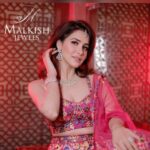 Akshitaa Agnihotri Instagram - From vibrant celebrations to peppy moments, our natural diamond and gold creations add the perfect sparkle to your festive spirit! Muse: @akshitaa.agnihotri Makeup and hair: @ojasrajani Outfit: @pawanandpranav Venue: @jwsahar Jewellery: @malkishjewels #MalkishJewels #Malkish #diamonds #diamond #DiamondsAreForever #diamondjewelry #diamondjewellery #diamondnecklace