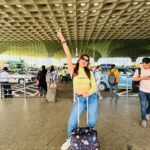 Akshitaa Agnihotri Instagram - Living my 90s music video era 🙂‍↔️😍 @pankajkudhas is an emotion 😌 @newmeogs @newme.asia #lifeinametro #aktravels #metrolife #akshitaaagnihotri