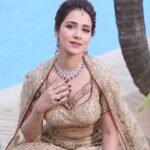 Akshitaa Agnihotri Instagram - Makeup and Hair: @ojasrajani Photography: @lsd.photography.official Muse: @akshitaa.agnihotri Outfit: @pawanandpranav Jewellery: @malkishjewels Venue: @jwsahar . . . . . #lsdphotography #akshitaaagnihotri #ojasrajani #ojasrajaniacademy #indianbride #makeup #hairstylist #televisionactress #actress #actorslife #model #beauty #beautiful #viralpost #picoftheday