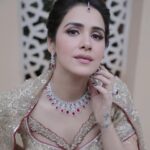 Akshitaa Agnihotri Instagram - Makeup and Hair: @ojasrajani Photography: @lsd.photography.official Muse: @akshitaa.agnihotri Outfit: @pawanandpranav Jewellery: @malkishjewels Venue: @jwsahar . . . . . #lsdphotography #akshitaaagnihotri #ojasrajani #ojasrajaniacademy #indianbride #makeup #hairstylist #televisionactress #actress #actorslife #model #beauty #beautiful #viralpost #picoftheday