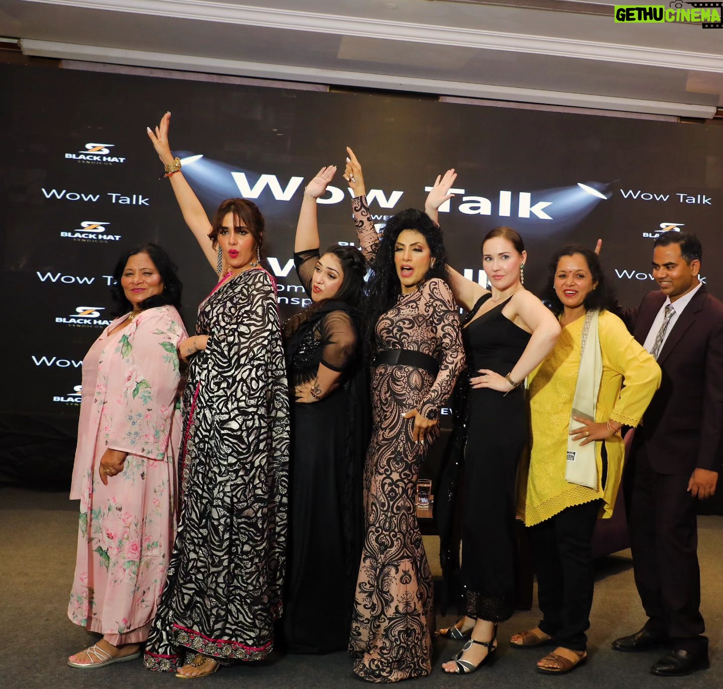 Akshitaa Agnihotri Instagram - @wowtalk.in awards celebrity guest my daughter @akshitaa.agnihotri in Delhi @holidayinn