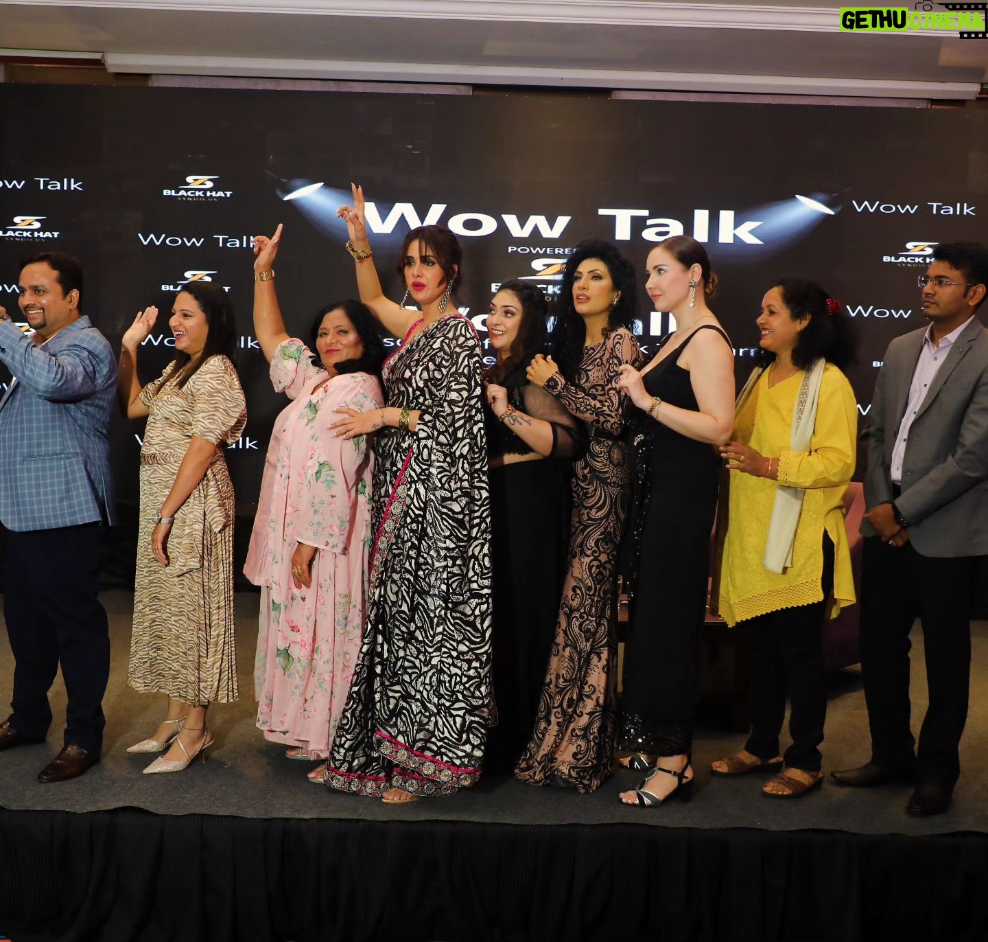 Akshitaa Agnihotri Instagram - @wowtalk.in awards celebrity guest my daughter @akshitaa.agnihotri in Delhi @holidayinn