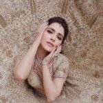 Akshitaa Agnihotri Instagram - Feeling empowered and beautiful in my cultural expression. Makeup and Hair: @ojasrajani Outfit Draping: @ojasrajani Creative Styling: @ojasrajani Outfit: @pawanandpranav Jewellery: @malkishjewels Venue: @jwsahar Photography: @lsd.photography.official Production :- @mindfull_moon_production_ #akshitaaagnihotri #ojasrajani #ojasrajaniacademy #televisionactress #actress #actorslife #model #beauty #makeupartist #viralpost #picoftheday