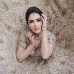 Akshitaa Agnihotri Instagram - Slaying in traditionals with a makeup twist. Makeup and Hair: @ojasrajani Outfit Draping: @ojasrajani Creative Styling: @ojasrajani Outfit: @pawanandpranav Jewellery: @malkishjewels Venue: @jwsahar Photography: @lsd.photography.official #akshitaaagnihotri #televisionactress #ojasrajani #ojasrajanimakeup #model #modellife #makeuplook #indianmakeup #instadaily #foryoupage #picoftheday