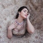 Akshitaa Agnihotri Instagram - A reflection of my inner glow, shining bright with every shade. Makeup and Hair: @ojasrajani Outfit Draping: @ojasrajani Creative Styling: @ojasrajani Outfit: @pawanandpranav Jewellery: @malkishjewels Venue: @jwsahar Photography: @lsd.photography.official Production:- @mindfull_moon_production_ #akshitaaagnihotri #ojasrajani #ojasrajaniacademy #televisionactress #actress #actorslife #makeupmodel #makeupartist #viralpost #explorepage