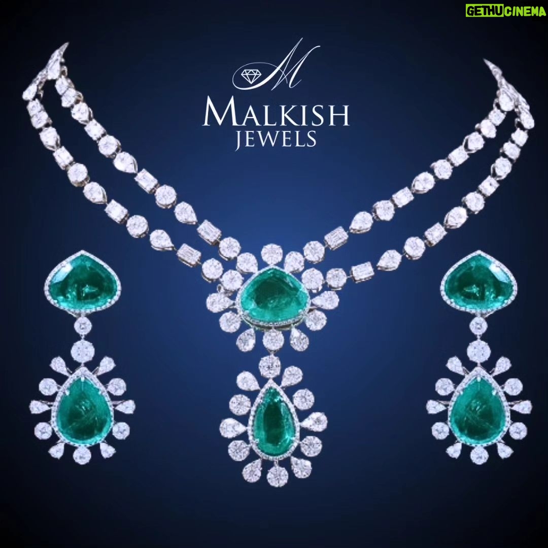 Akshitaa Agnihotri Instagram - Wrapped in luxury, these jewellery whisper the secrets of opulence and sophistication π Muse: @akshitaa.agnihotri Jewellery: @malkishjewels Makeup and Hair: @ojasrajani Photography: @lsd.photography.official Outfit: @mireyasanya