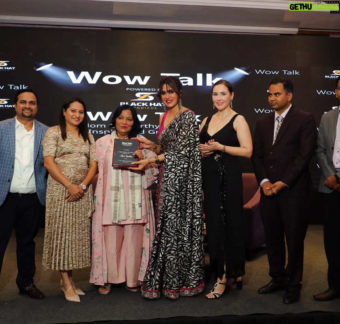 Akshitaa Agnihotri Instagram - @wowtalk.in awards celebrity guest my daughter @akshitaa.agnihotri in Delhi @holidayinn