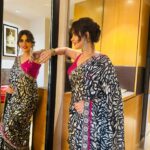 Akshitaa Agnihotri Instagram - Akshata in our Brasso printed georgette black n silver sari teamed with a hand embroidered zardozi border in silver n hot pink finished with hot pink facing n teamed with a hot pink sequenced choli for an ultra glam look.. #akshitaaagnihotri #sangeetakrishnani #saree #indianoutfit #fashion #outfitinspiration #outfitoftheday