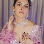 Akshitaa Agnihotri Instagram - Effortlessly elegant, endlessly stunning! radiating confidence in my glamourous Sangeet look transformation. Makeup & Hair: @ojasrajani Outfit: @pawanandpranav Jewellery: @malkishjewels Photography: @lsd.photography.official Venue: @jwsahar #akshitaaagnihotri #ojasrajani #ojasrajaniacademy #televisionactress #actress #actorslife #makeupmodel #makeupartist #viralpost #explore #explorepage #foryoupage