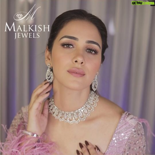 Akshitaa Agnihotri Instagram - Radiate brilliance with every step. Our diamond necklace shines as bright as the stars, adding a touch of celestial elegance to your style. ✨💎 Jewellery: @malkishjewels Muse: @akshitaa.agnihotri Makeup and Hair: @ojasrajani Outfit: @pawanandpranav Photography: @lsd.photography.official Venue: @jwsahar #Malkish #MalkishJewels #diamondjewellery #diamonds #diamondnecklace #DiamondsAreForever