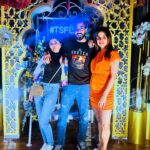 Akshitaa Agnihotri Instagram - Missing my laal peels mera yaara mera Neela @sumrinauae @djsketchdubai @montypanesarphotography 😍🥰 @dubai @visit.dubai @lovindubai #