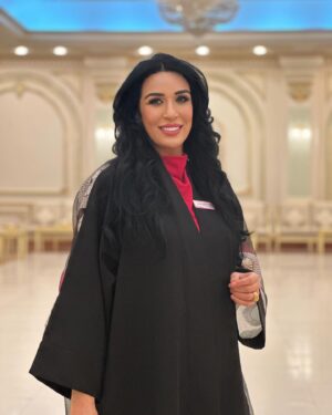 Alaa Shakir Instagram - من أفتتاح #مهرجان_المسرح_المدرسي #الشارقه #دائرة_الثقافه_والمسرح _الشارقه تشرفت بمشاركتي مع زملائي الاستاذ الدكتور#حبيب_غلوم  والأستاذ والفنان #أحمد_السلمان  في تحكيم المرحله الختامية #لمهرجان _الشارقه _للمسرح _المدرسي #الاء_شاكر