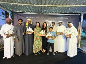 Alaa Shakir Instagram - ابطال مسلسل #البوم  من حفل #مسرح_الشارقة_للفنون_الشعبية_و_المسرح  شكرا على هاذه اللفته الجميله لأبطال مسلسل ألبوم وهذا الحفل والتكريم الرائع #الاء_شاكر #عمر_الملا #مسلسل_البوم_عامر_